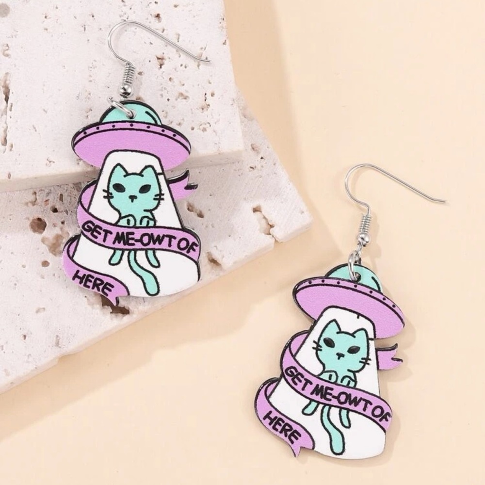 🛸 Super Cute Pastel Alien UFO Kitty Cat Alien Drop Earrings 🐈 - Picture 4 of 4